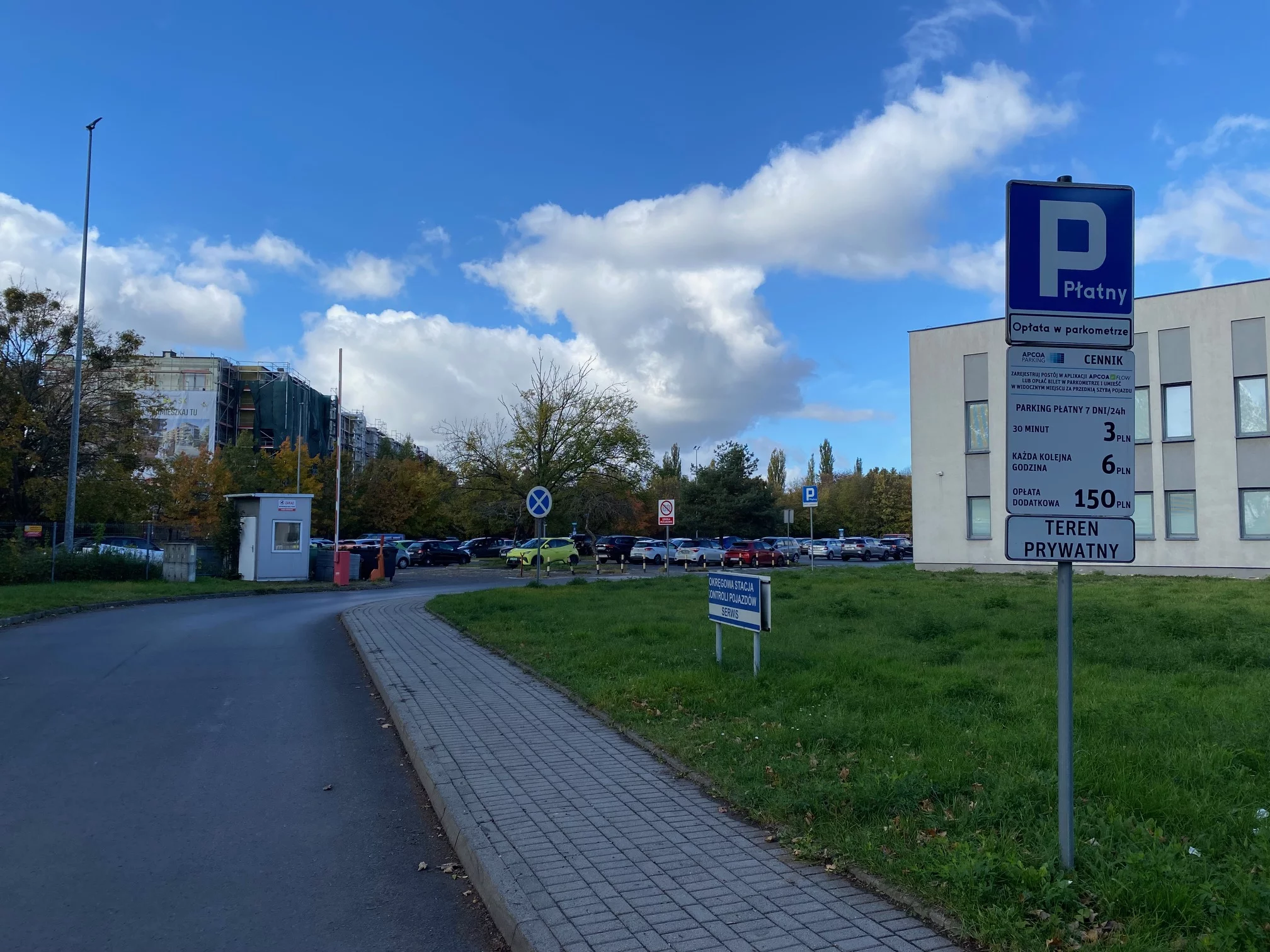 Koniec z rejestracją samochodów w urzędzie przy ul. Smugowej w Łodzi? niedługo rewolucyjna zmiana