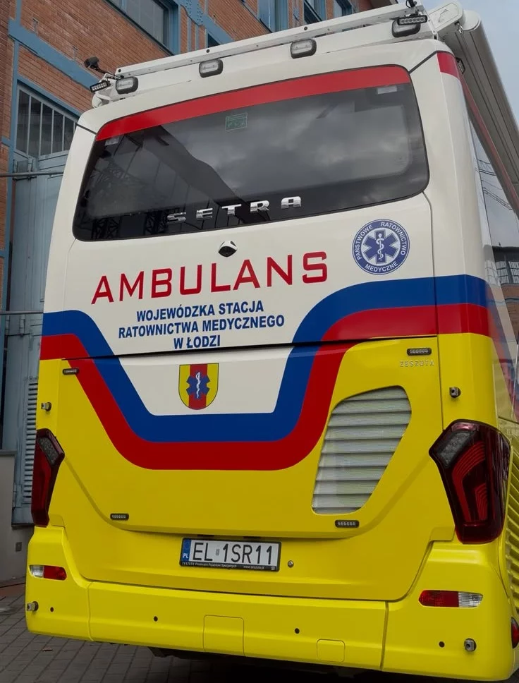 Szpital polowy, nowy ambulans-autobus i motocykle w Łodzi. Ratownicy pokazali, jak ratują życie