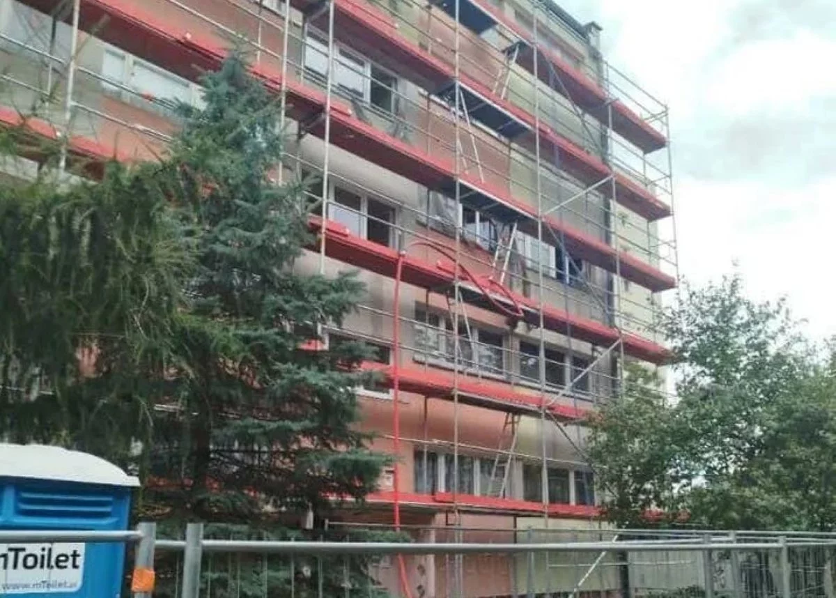 Teofilów: pożar miał ukryć potworną zbrodnię. Jedna z ofiar zginęła od noża, druga została uduszona!