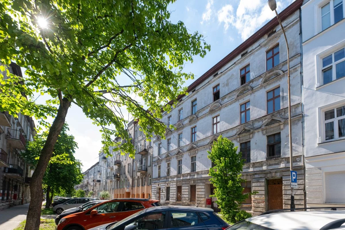 Ta kamienica w Łodzi zmieni się nie do poznania. Powstanie tu 20 nowych mieszkań i zielone podwórko