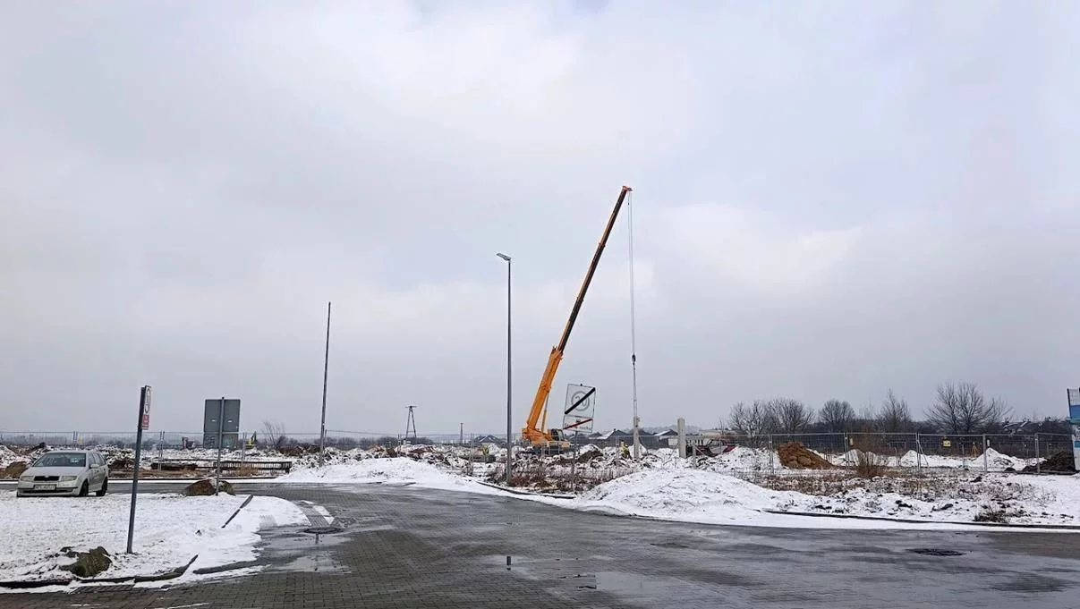 Podłódzki kompleks handlowy będzie zatrudniał. Czekają setki etatów