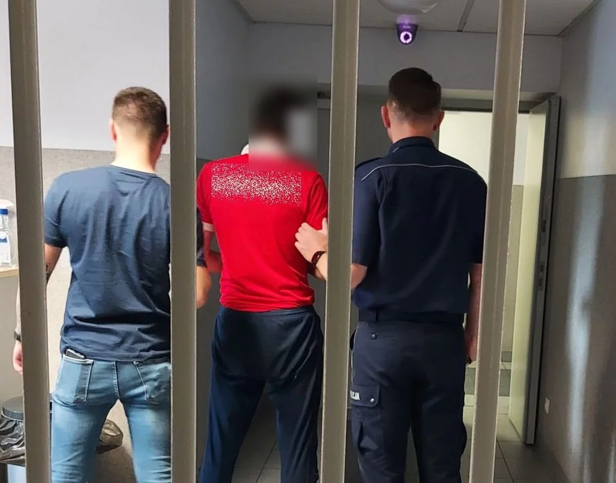 Kradzież na dworcu PKP w Koluszkach! Podróżny stracił nie tylko walizkę