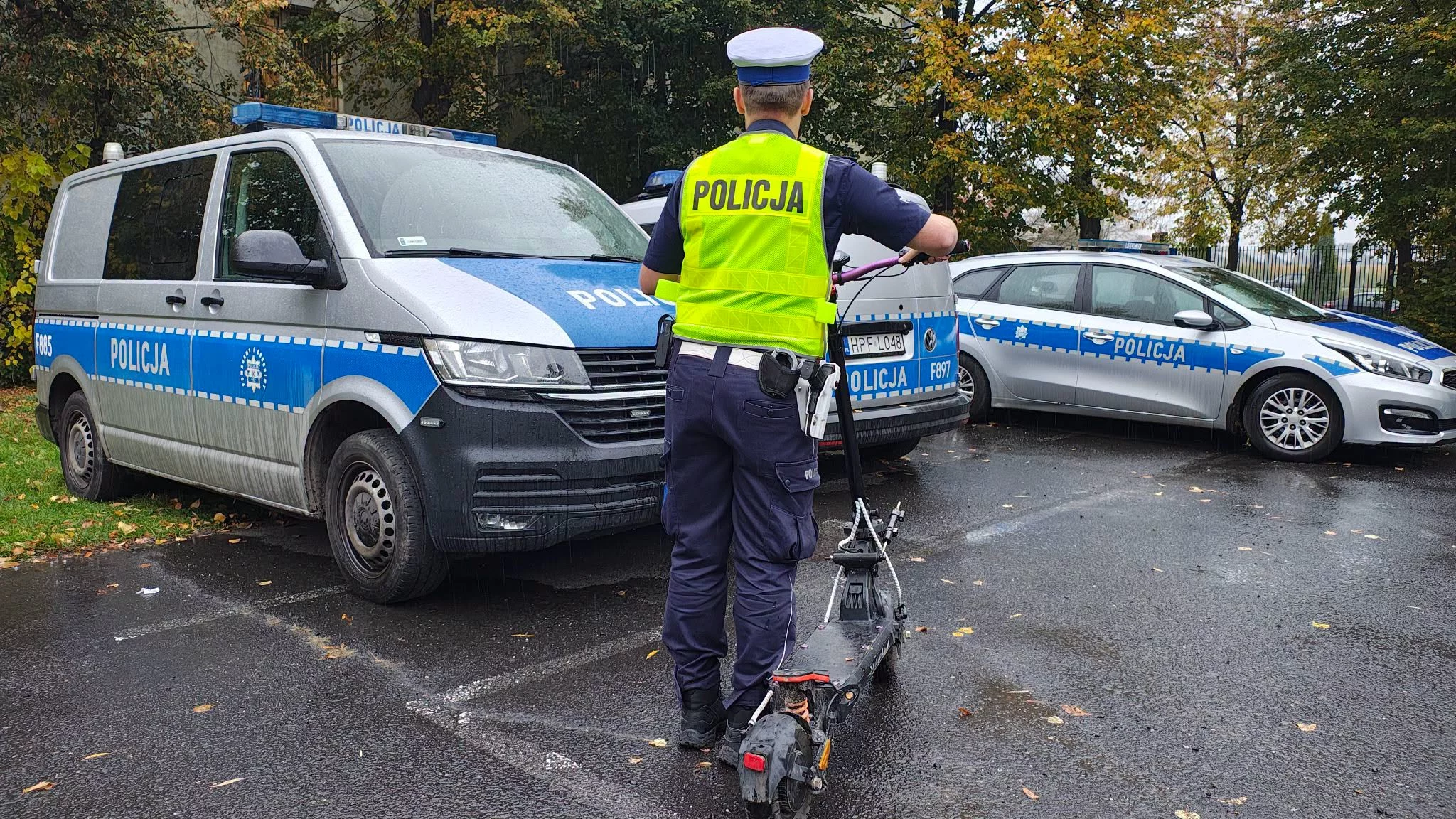 Kolejny wypadek na hulajnodze elektrycznej w woj. łódzkim. Nastolatek trafił do szpitala