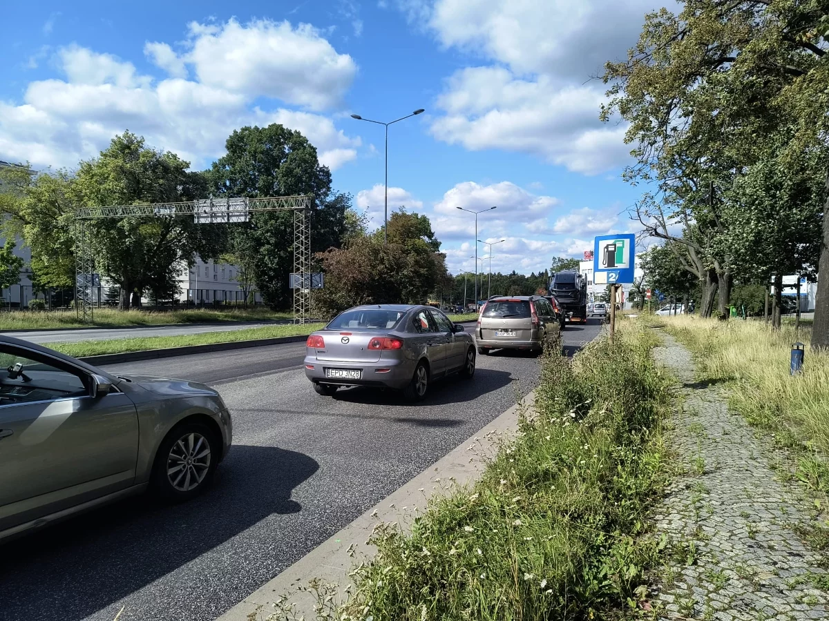 Kolejny etap ważnego remontu na Bałutach. Nowe utrudnienia dla kierowców [FOTO]