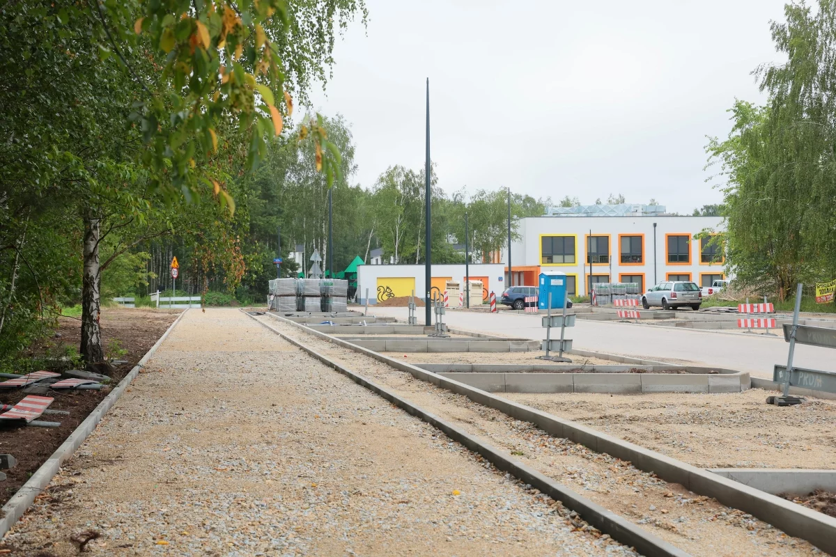 Powstają nowe chodniki na Widzewie. Wiemy, kiedy zakończą się prace