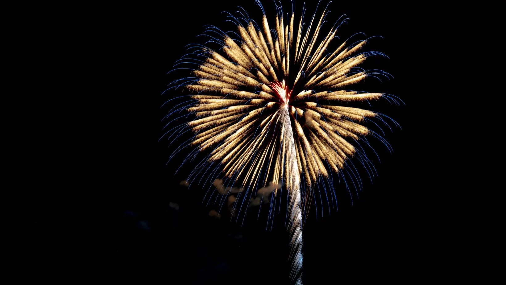 Jedna noc w roku? Mieszkańcy pokazują, co zostało po fajerwerkach