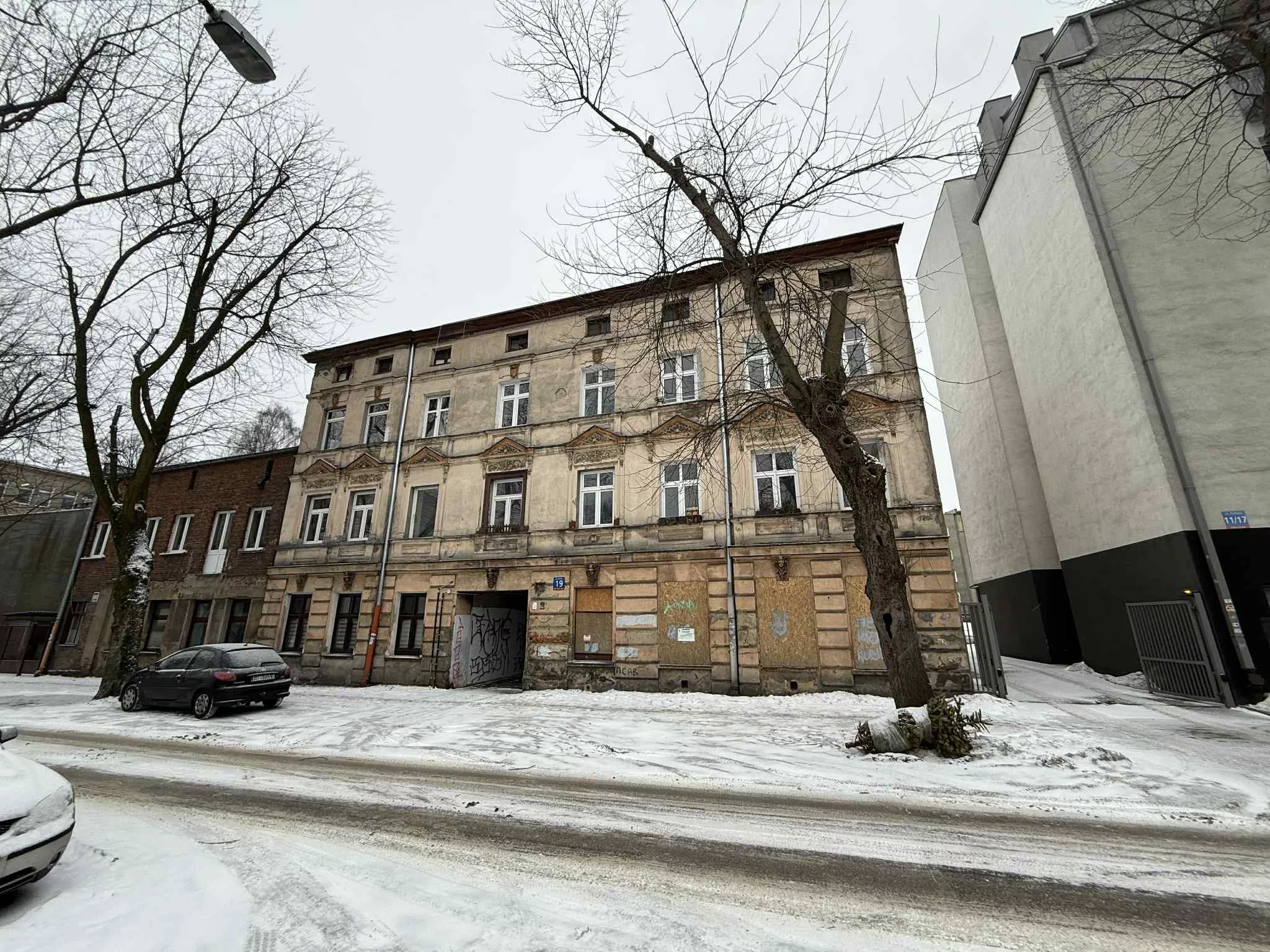 Seria zgonów w Łodzi. Interweniują posłowie, prokuratura wszczyna śledztwo