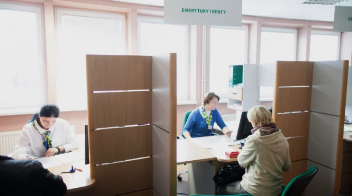 ZUS zaniżył tysiące emerytur. choćby 64 tys. zł straty na osobę. Można się ubiegać od zwrot