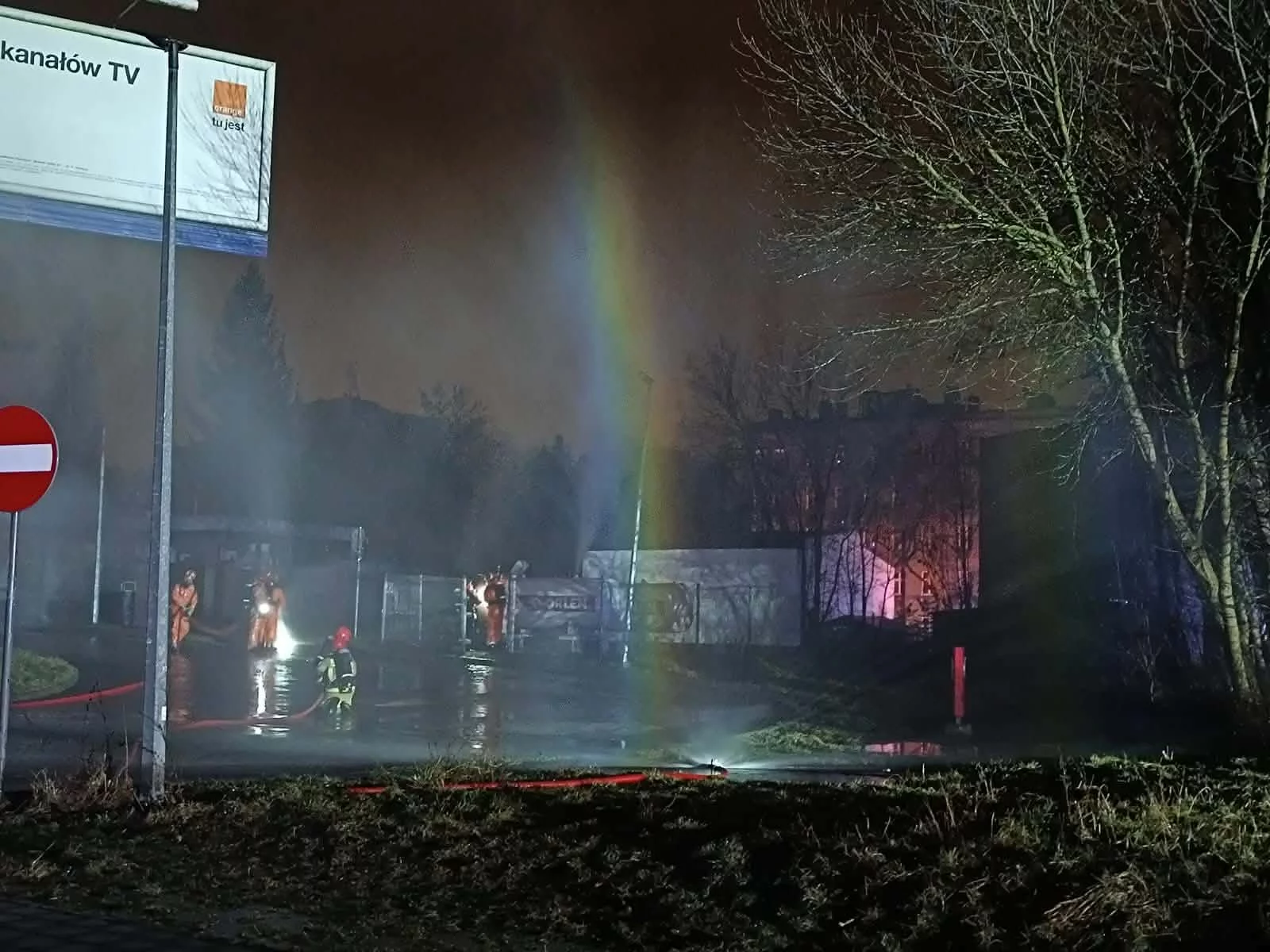 Wyciek gazu na stacji paliw w Łodzi. Ewakuowano okolicznych mieszkańców [FOTO]