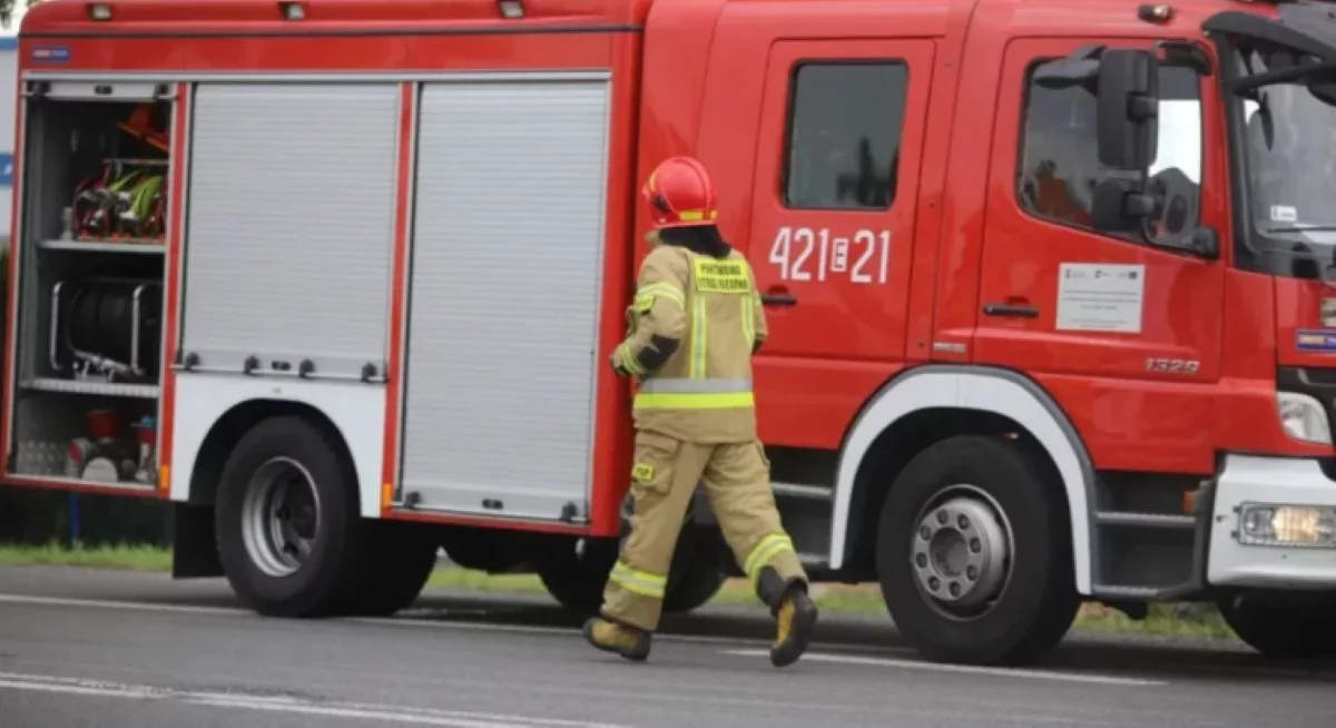 Pożar auta na autostradzie A2. Droga całkowicie zablokowana