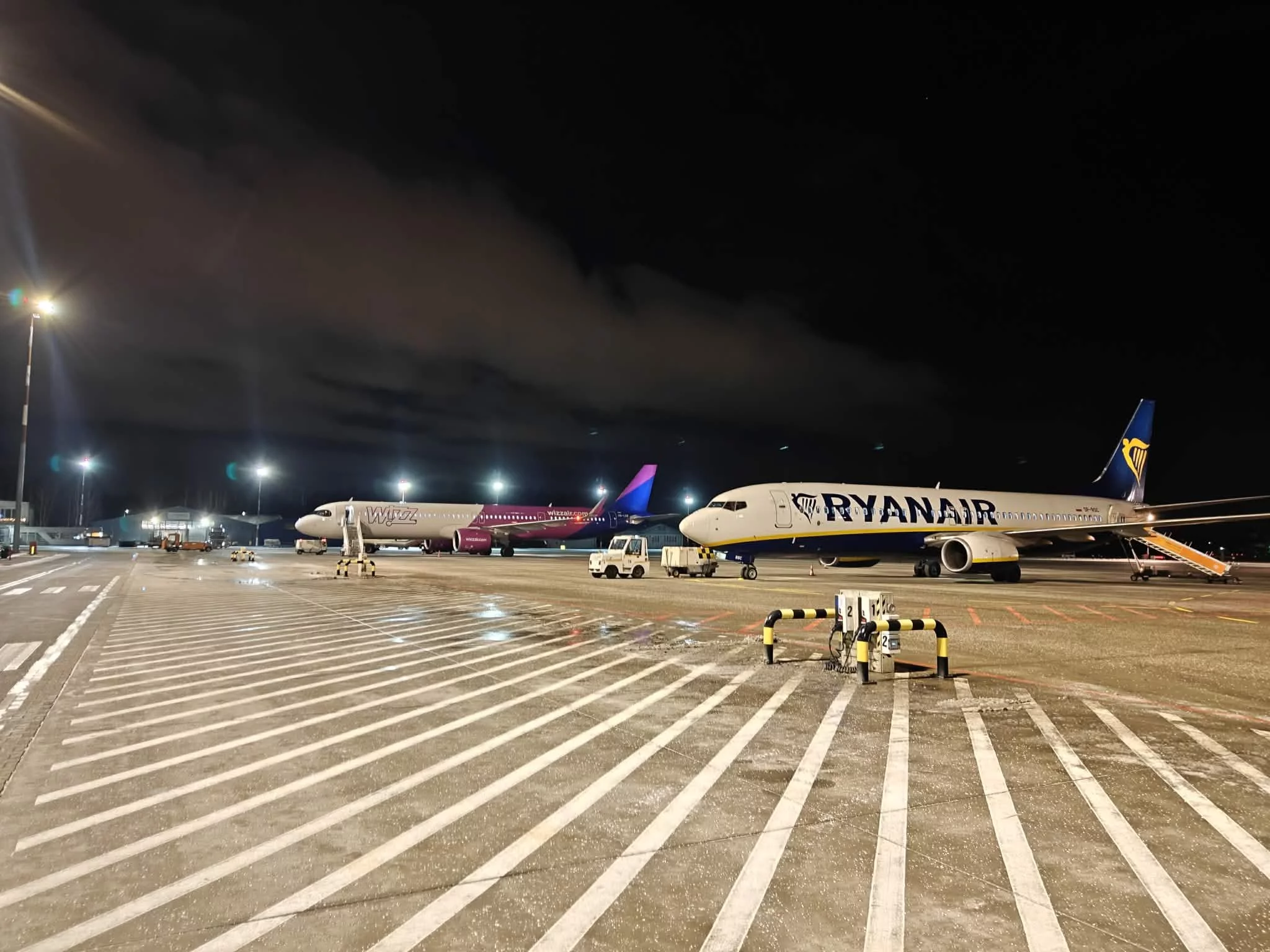 Loty z Modlina przekierowane m.in. do Łodzi. Wszystko przez trudne warunki atmosferyczne