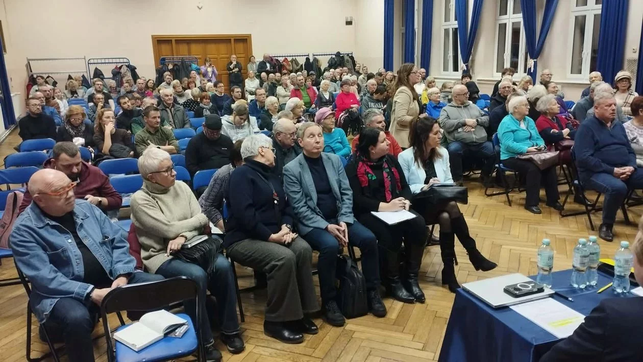 Spotkanie dla mieszkańców Karolewa. Głównym tematem - Kolej Dużych Prędkości