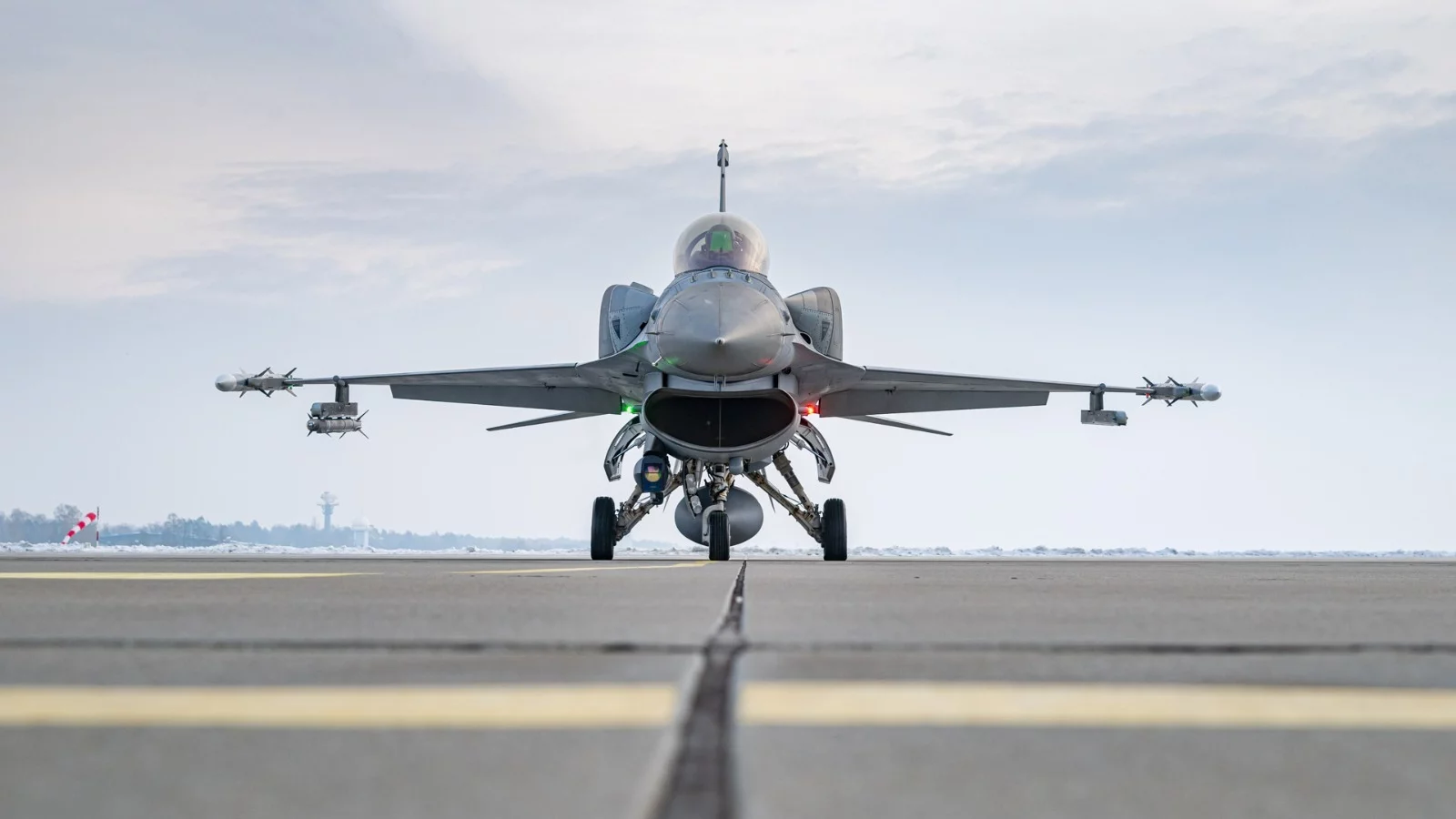 Lotnisko w Łasku po amerykańskiej weryfikacji. Szef MON komentuje