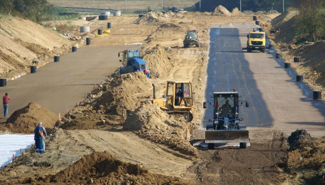 W Łódzkiem powstanie nowa droga. Mieszkańcy domagali się jej od lat