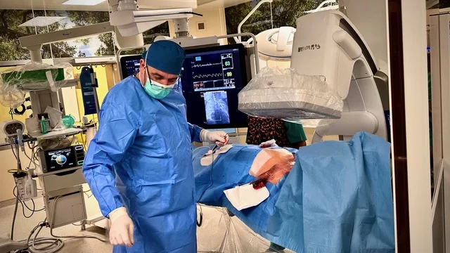 Laser i sala hybrydowa w łódzkim szpitalu. Co potrafią specjaliści z „Biegańskiego”?