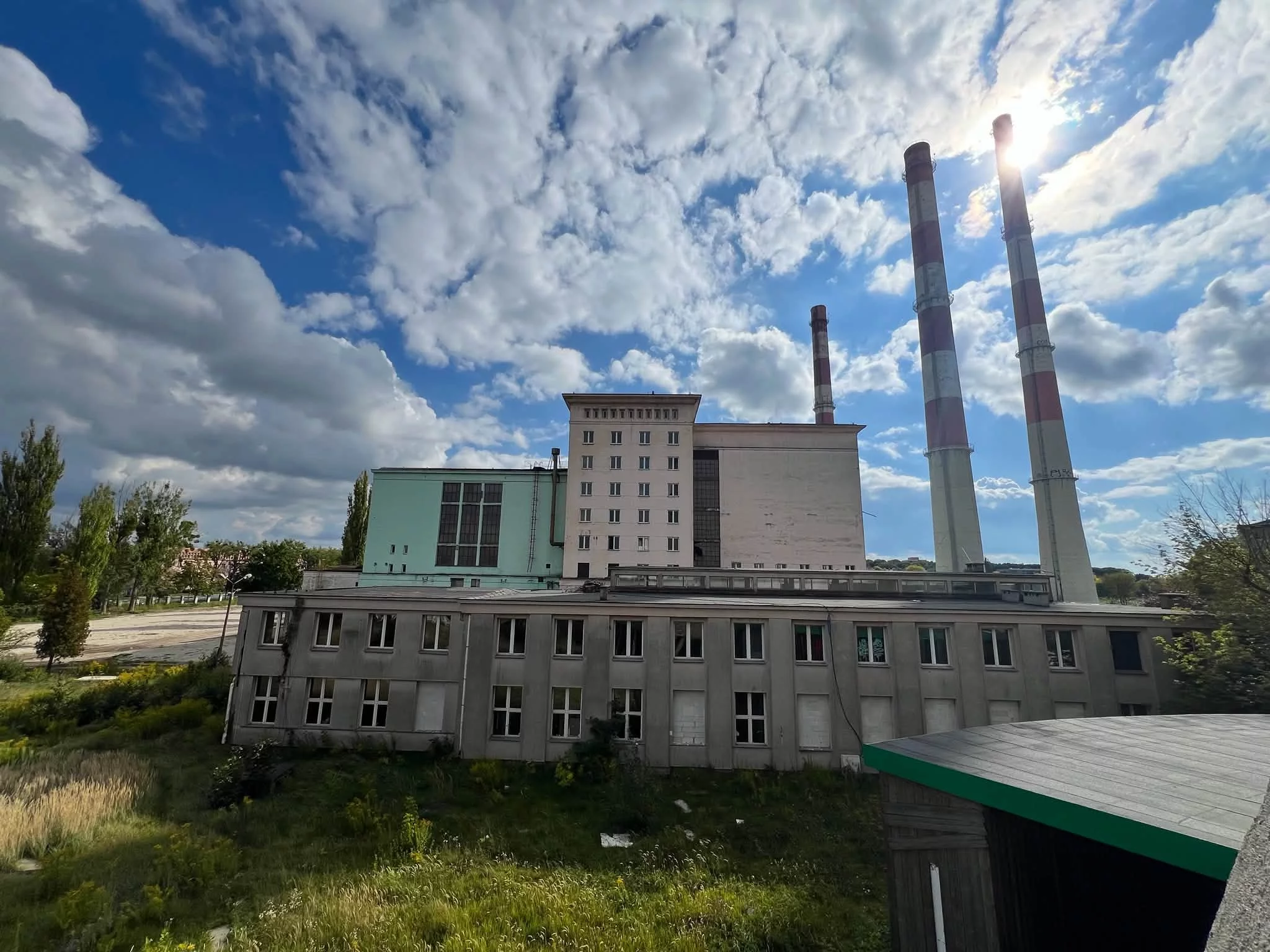 Trzy kominy znikną z Łodzi. Co nowy właściciel zrobi z dawną elektrociepłownią?