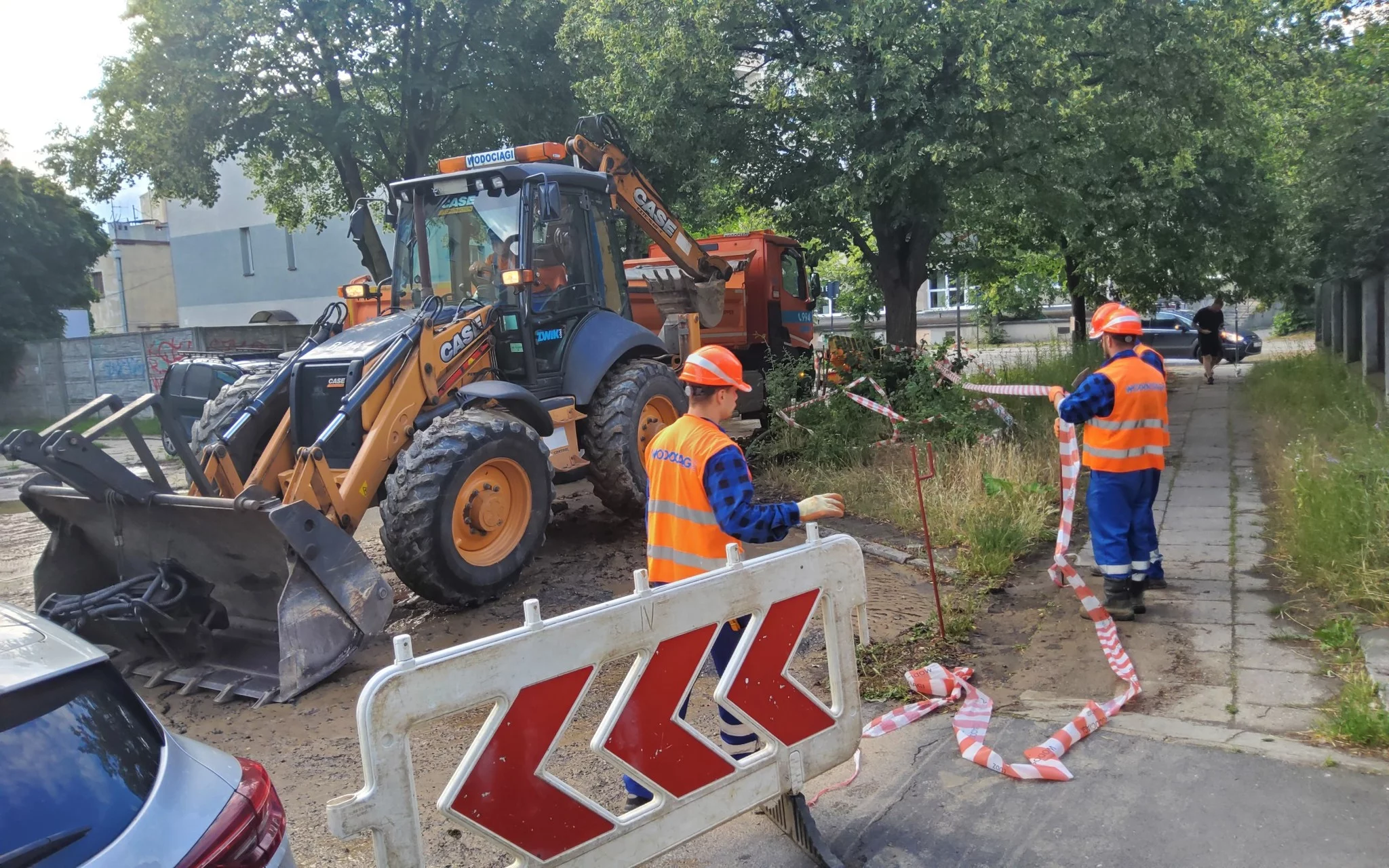 Cała ulica bez wody. Przez awarię autobusy MPK Łódź mają objazdy