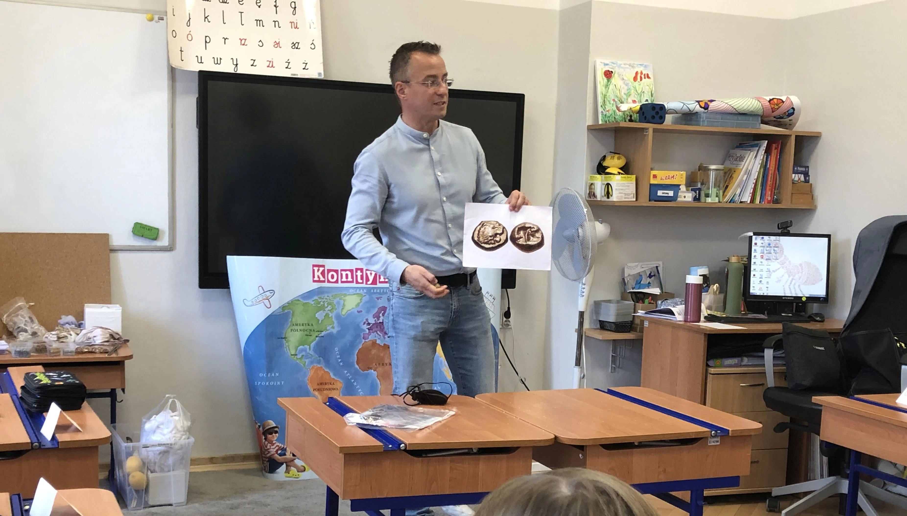 Porzucił garnitur i założył trampki. Teraz uczy dzieci, jak inwestować pieniądze