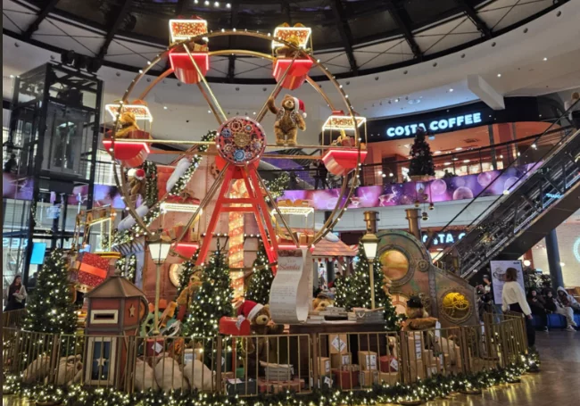 Świąteczne randki w Łodzi. Gdzie zabrać drugą połówkę, by poczuć magię świąt?