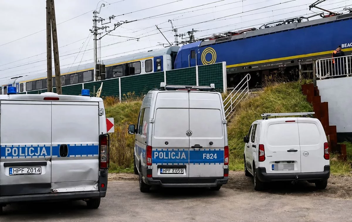 Tragedia na torach w woj. łódzkim. Pociągi mają opóźnienia