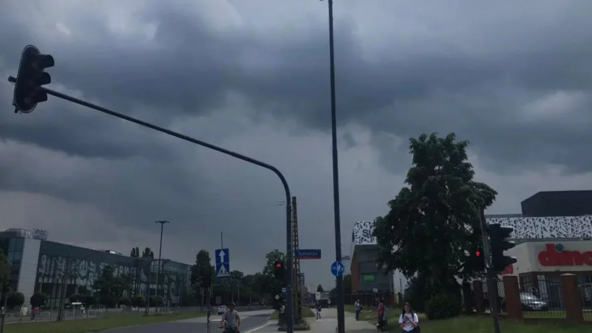 Wydano ostrzeżenie pierwszego stopnia. Warto o tym wiedzieć, zanim wyjdzie się z domu. Zacznie się o 14.00