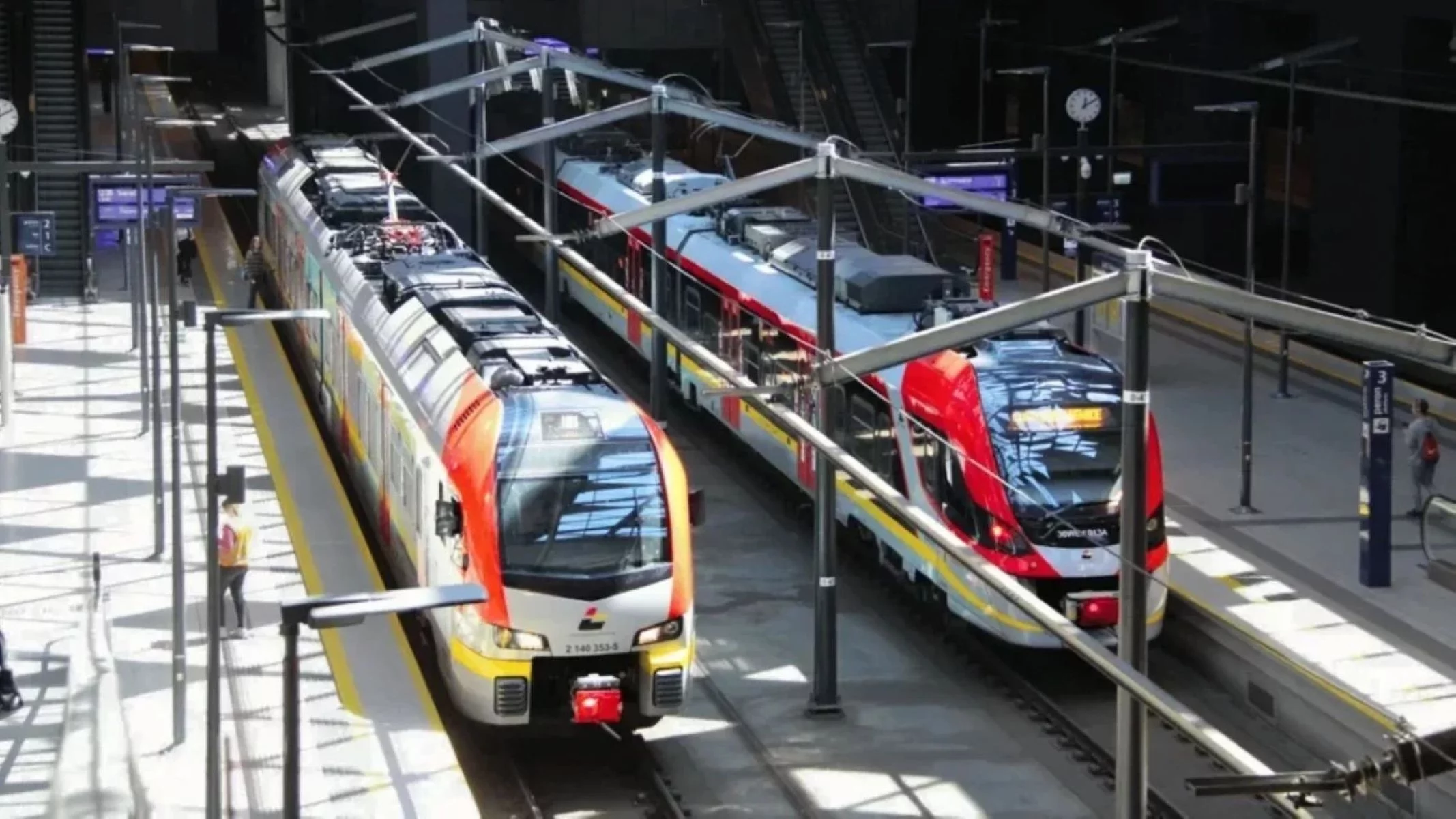 Zmiany rozkładu i trasy pociągów ŁKA. Czy podróżni będą zadowoleni?