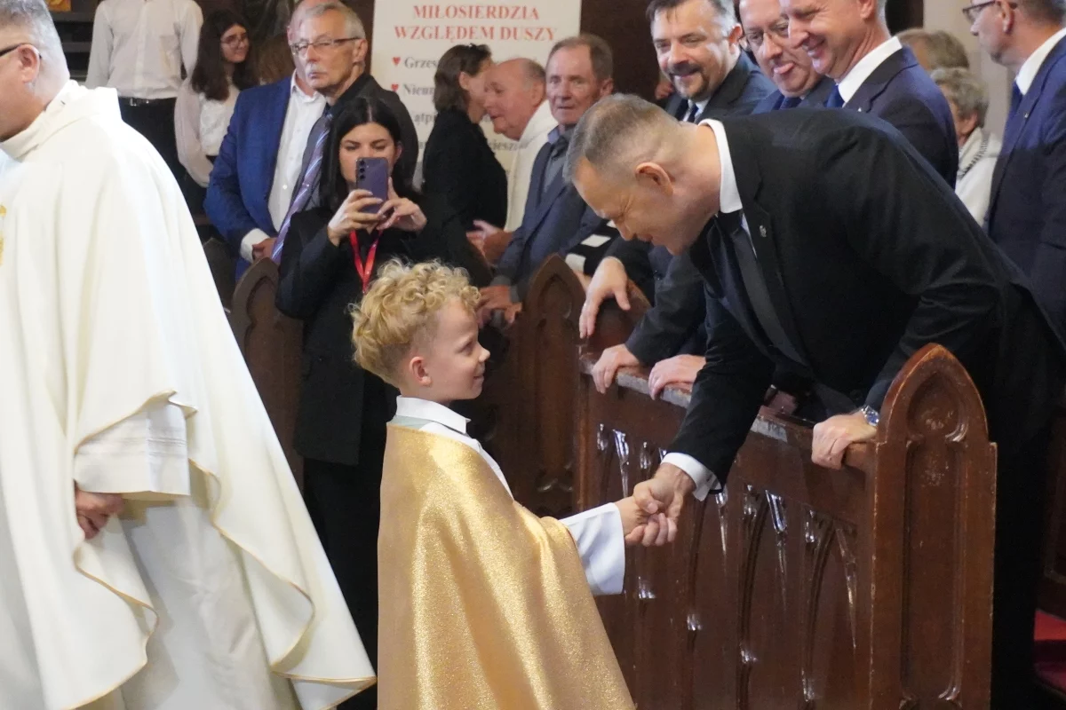 Karol Nawrocki przyjechał do Łodzi. realizowane są uroczystości pogrzebowe dzieci z obozu przy Przemysłowej [FOTO]