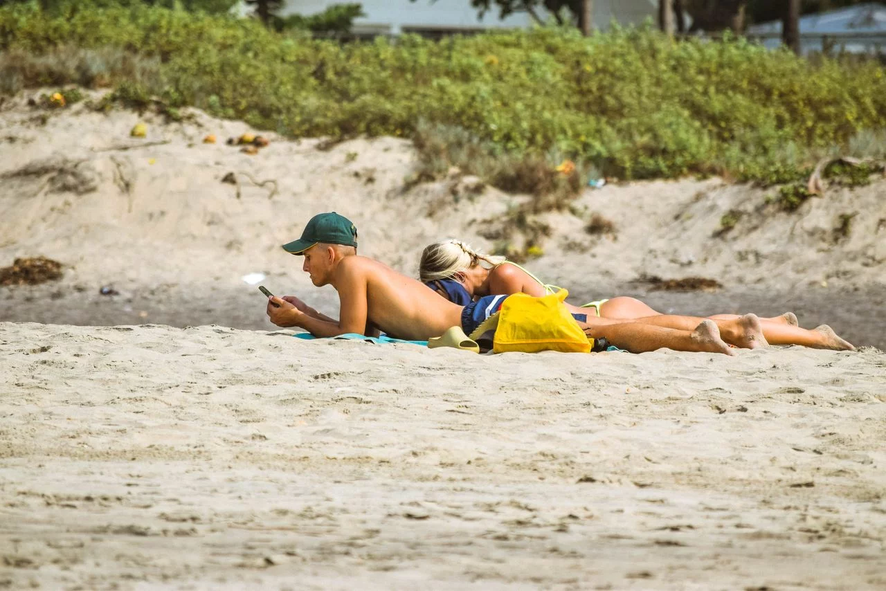 Lubicie kąpać się i opalać na golasa? Niedaleko Łodzi jest taka plaża