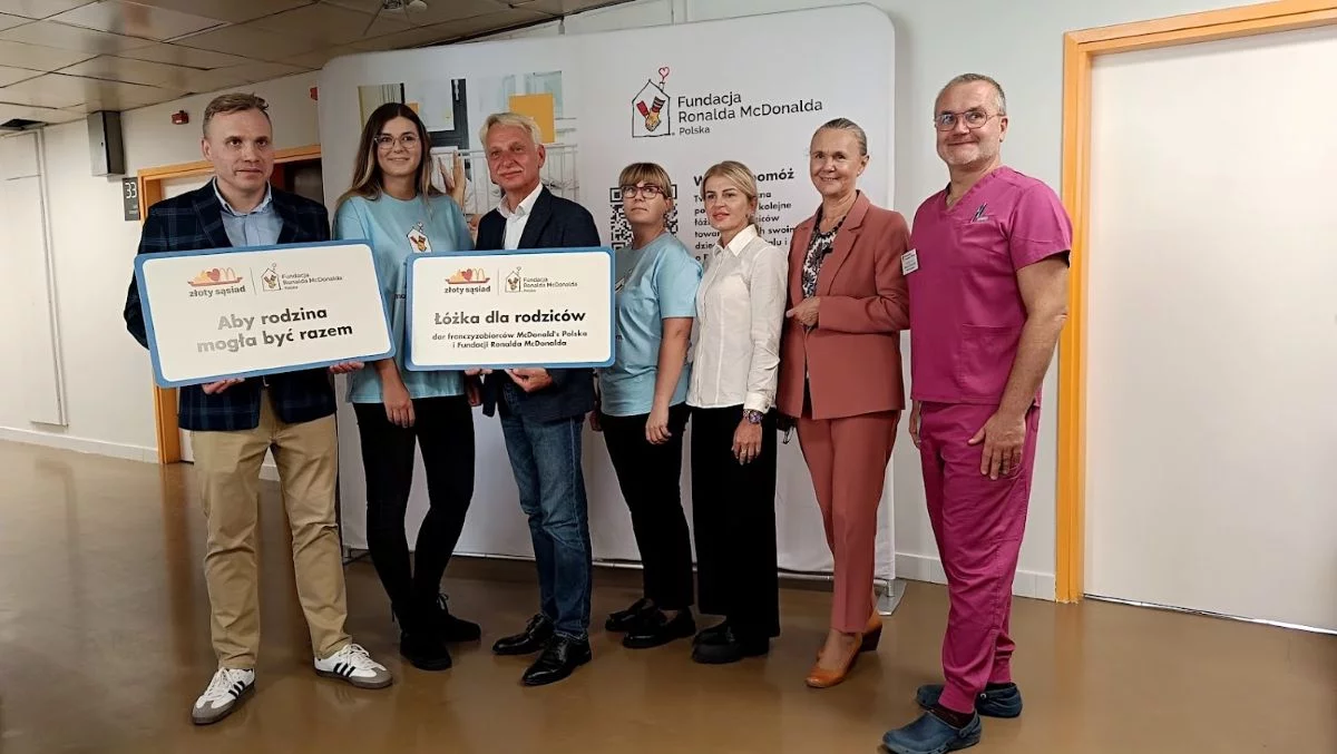 Koniec spania na podłodze. Nowe łóżka dla rodziców małych pacjentów ICZMP w Łodzi