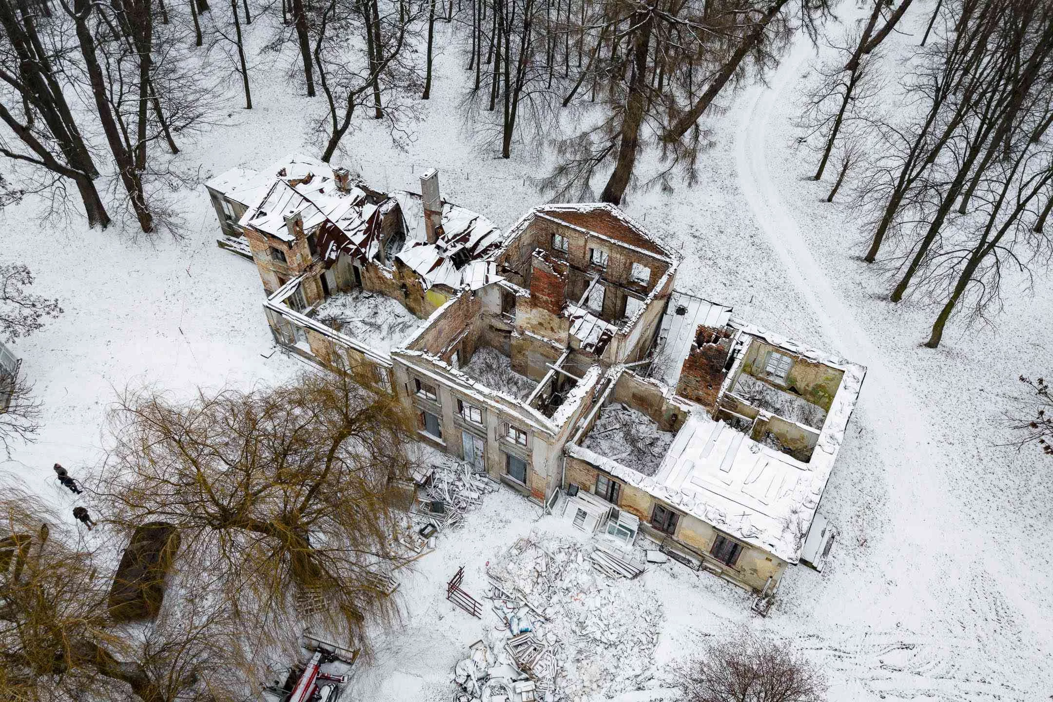 Z tego zabytku zostały ściany. Choć wieje tu grozą, znów będzie przyciągał wzrok [FOTO]