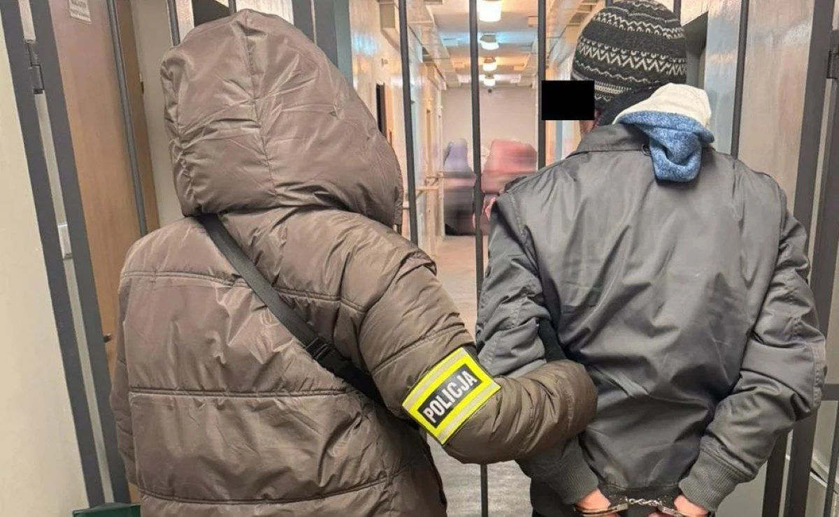 Bałuty: wyszła do sklepu, wróciła z nieznajomym i... nożem. Po chwili się zaczęło