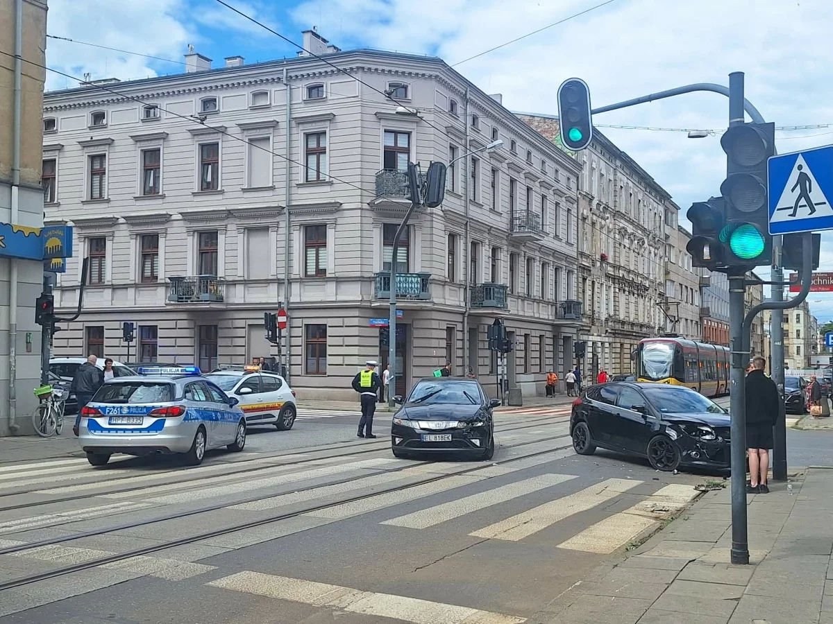 Wypadek w centrum Łodzi. Jedna osoba trafiła do szpitala