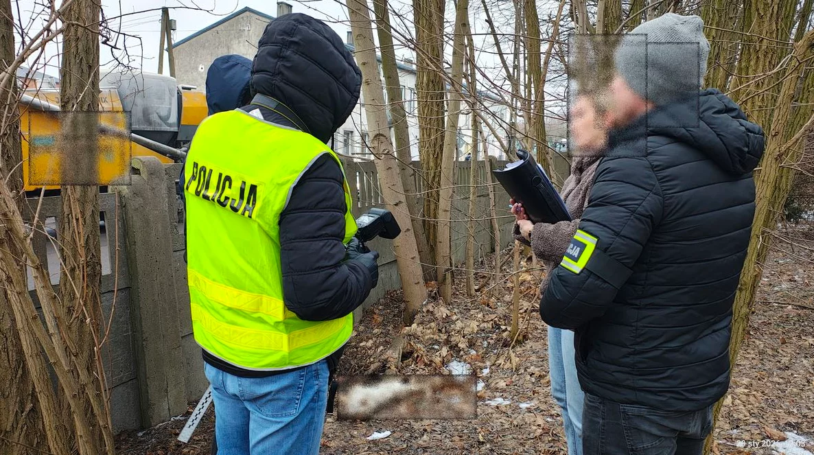 Horror w Łódzkiem. Kobieta uciekła oprawcy, który zabił jej psa