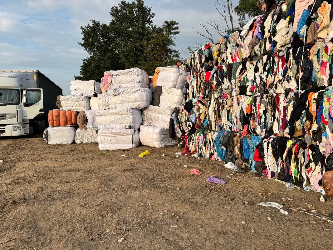 Megaskładowisko nielegalnych odpadów w Łódzkiem. Drony ujawniły proceder