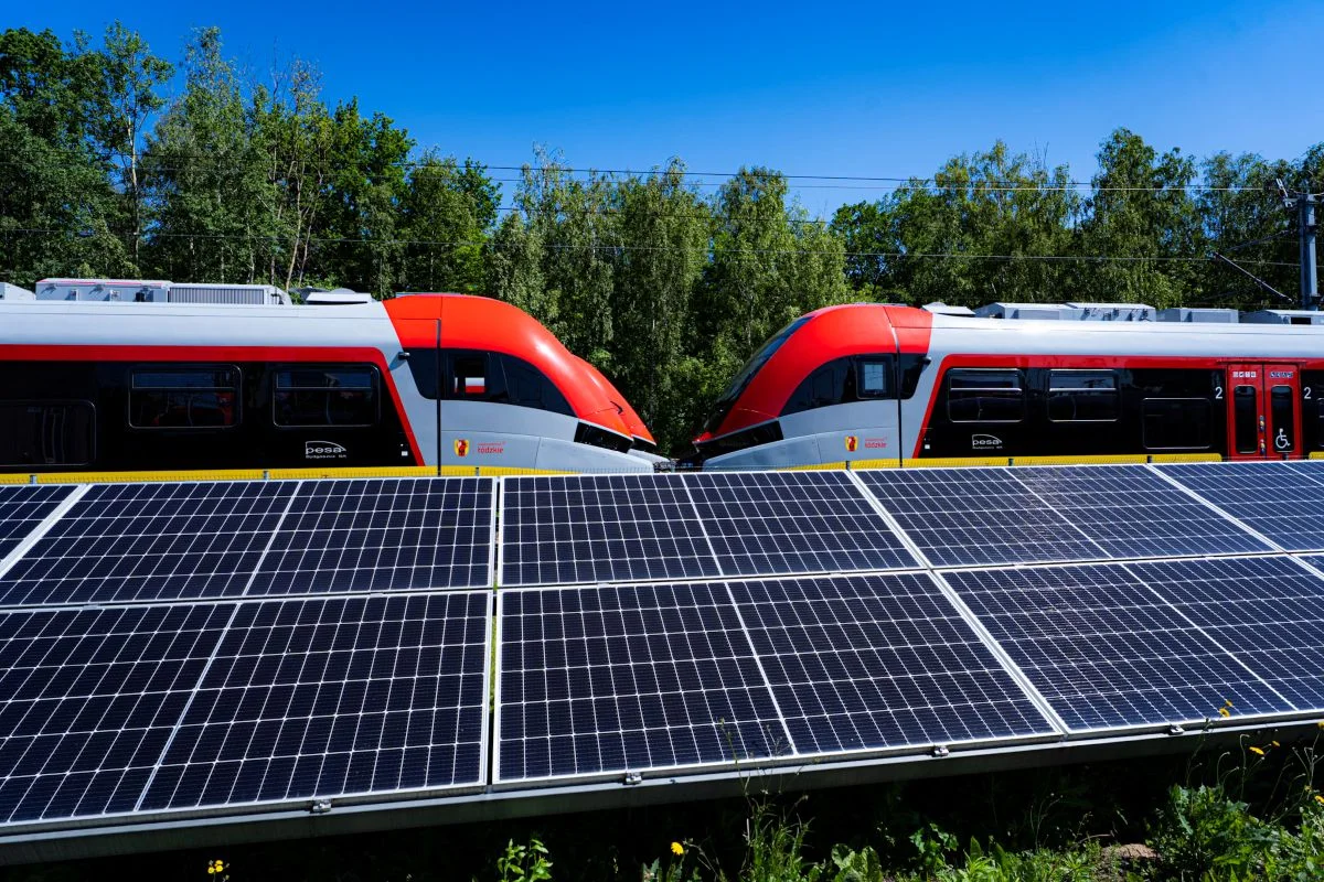 Pociągi ŁKA odzyskują energię. Podczas hamowania dzieje się coś ważnego