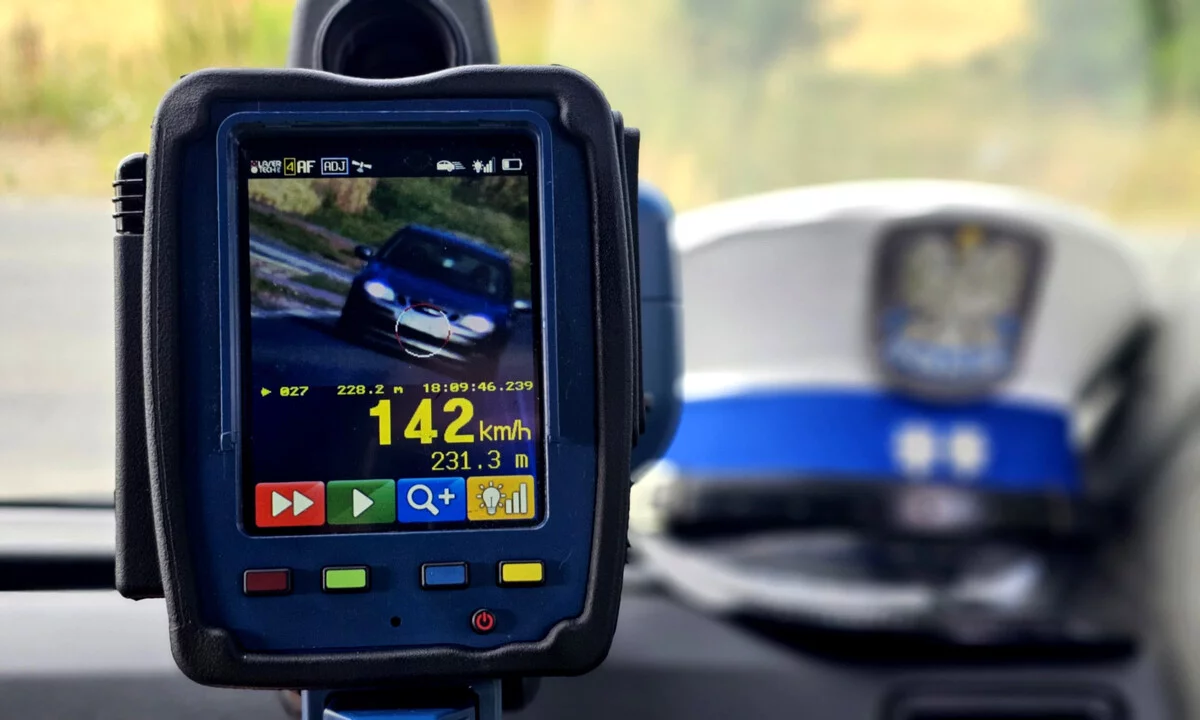 Kierowca z woj. łódzkiego przesadził! 142 km/h w obszarze zabudowanym