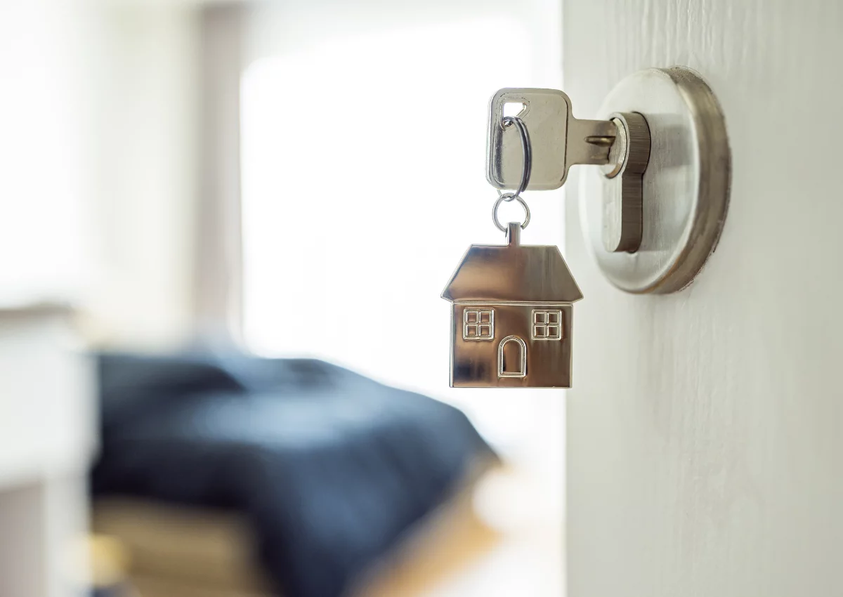 Po śmierci małżonka możesz stracić część mieszkania. Jak uchronić je przed teściową?