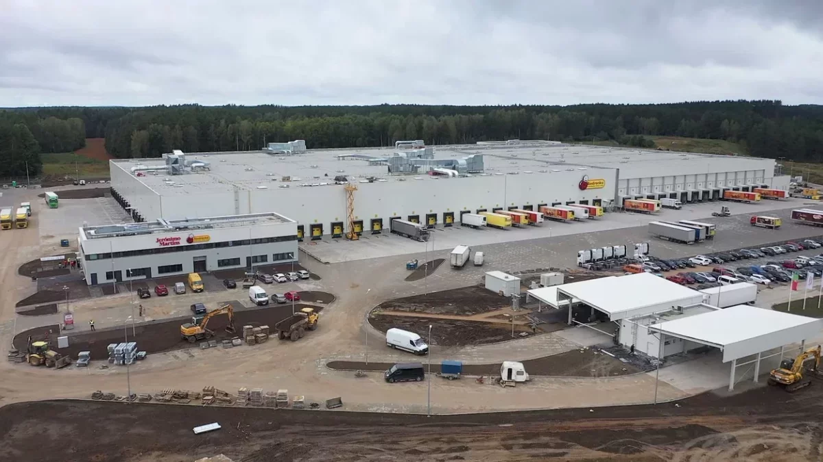 Inwestycja idzie zgodnie z planem. Na jakie zarobki będą mogli liczyć tu pracownicy?