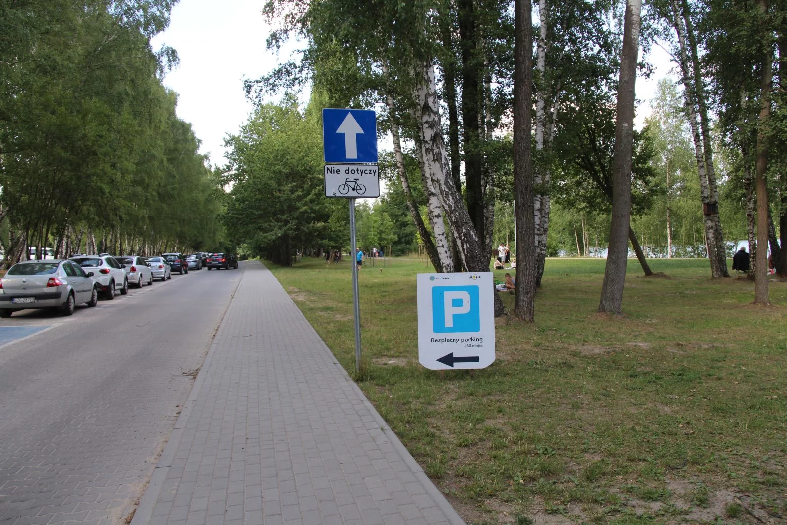 Pod osłoną nocy zdewastowali znaki. Wszystko na terenie popularnego ośrodka rekreacji