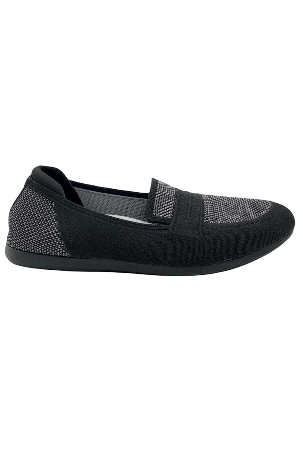 ondergronds namens in verlegenheid gebracht Cloudsteppers by Clarks Carly Charm Slip-On Loafer Black | Jender