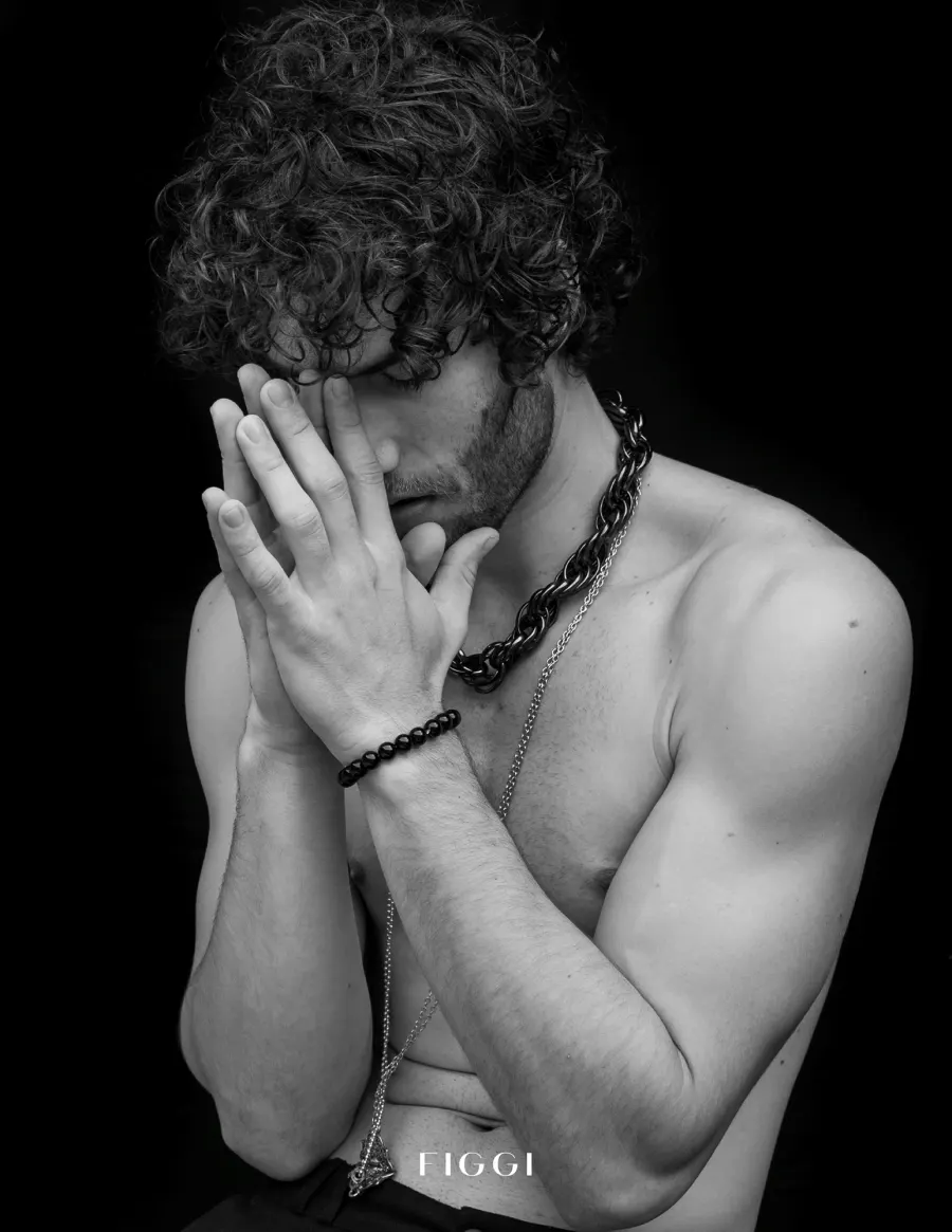 Editorial — Paula Reichert