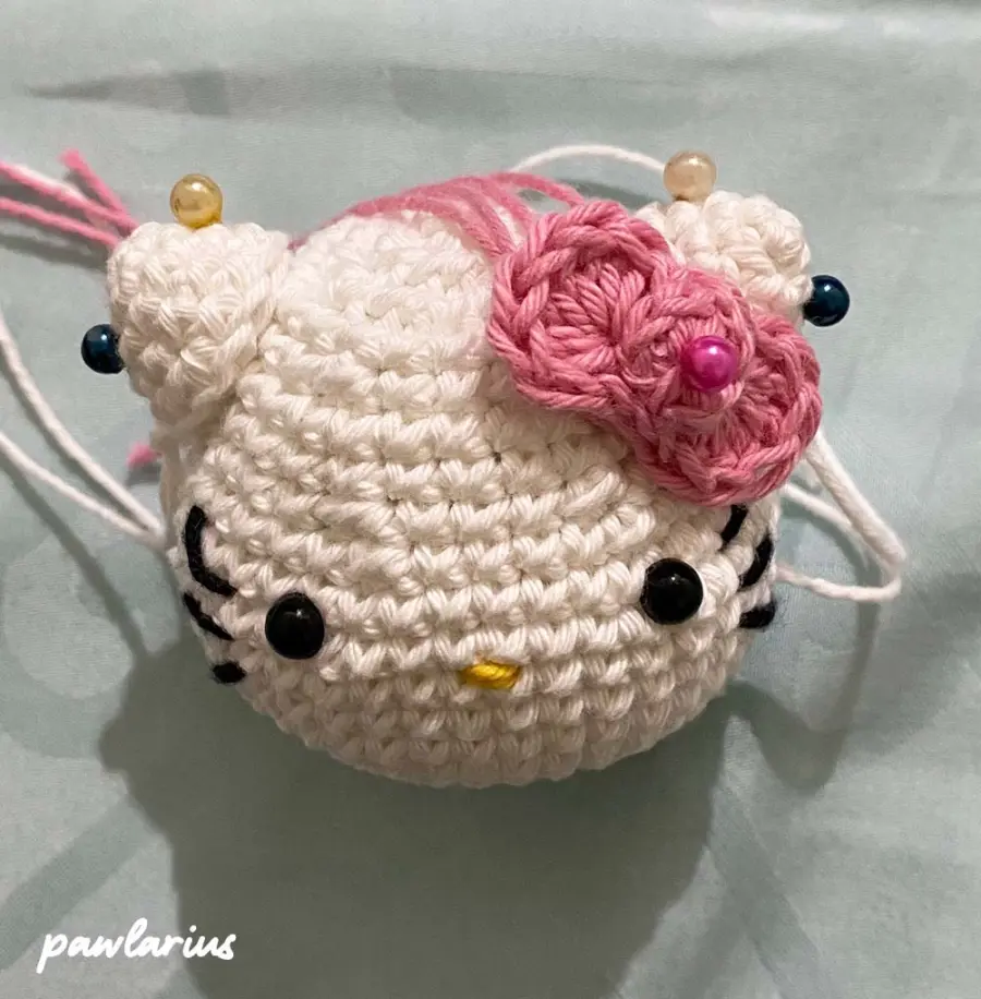 Does anyone know where I can find the pattern for these Hello Kitty  keychains? : r/Amigurumi