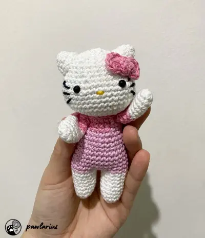 Hello Kitty & Pink Bow