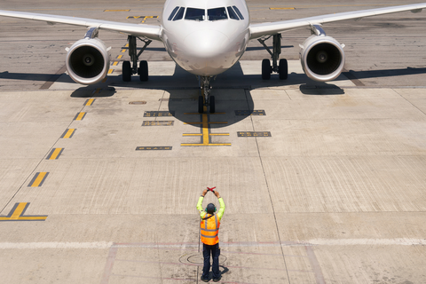 How Corporate Credit Cards Can Help The Aviation Industry With Fuel Expense Management