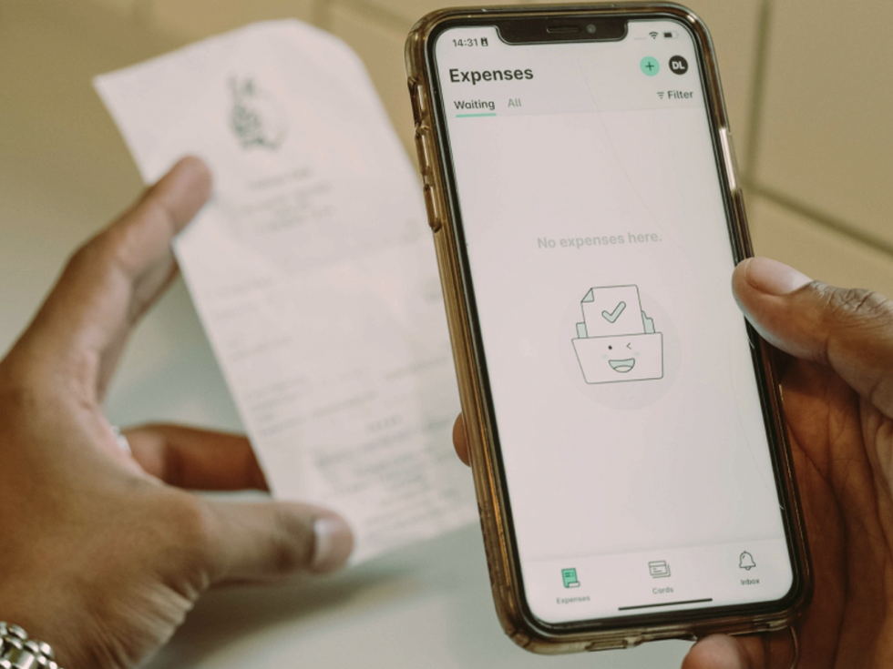 Uploading receipts on a mobile expense app