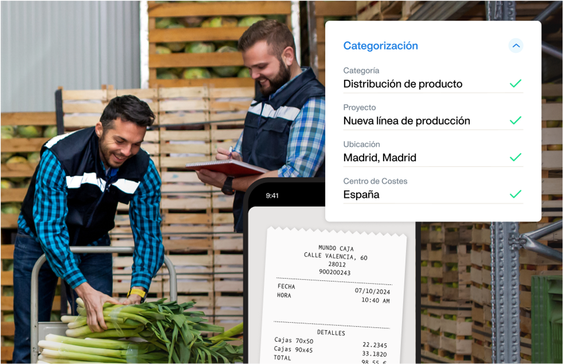 Imagen de dos empleados de distribución de alimentos revisando el pedido realizado para categorizarlo posteriormente en Payhawk