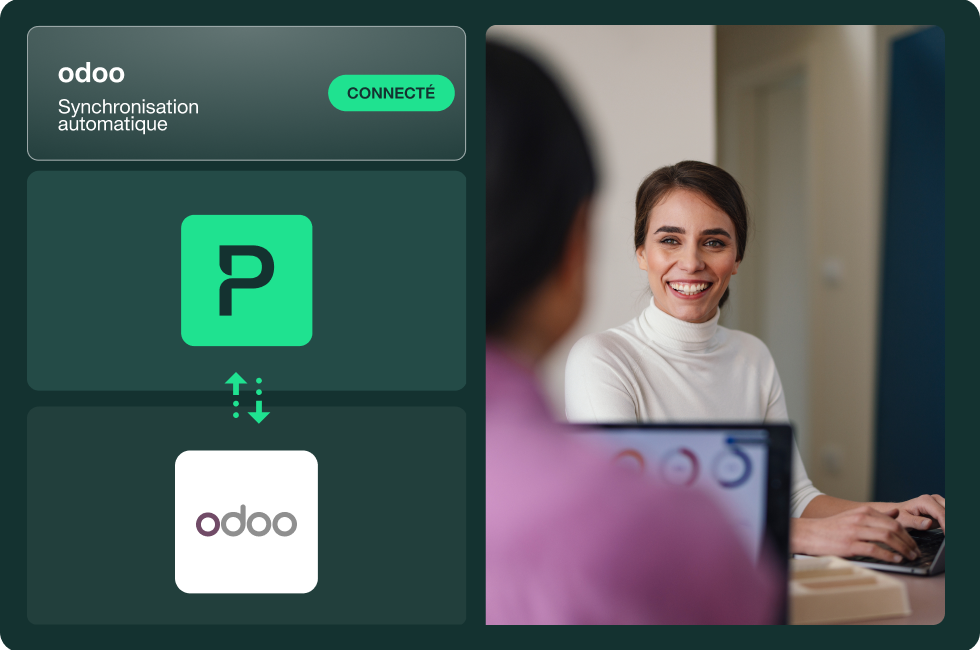 illustration de l'intégration entre Payhawk et Odoo à côté d'une photo de l'équipe Finance