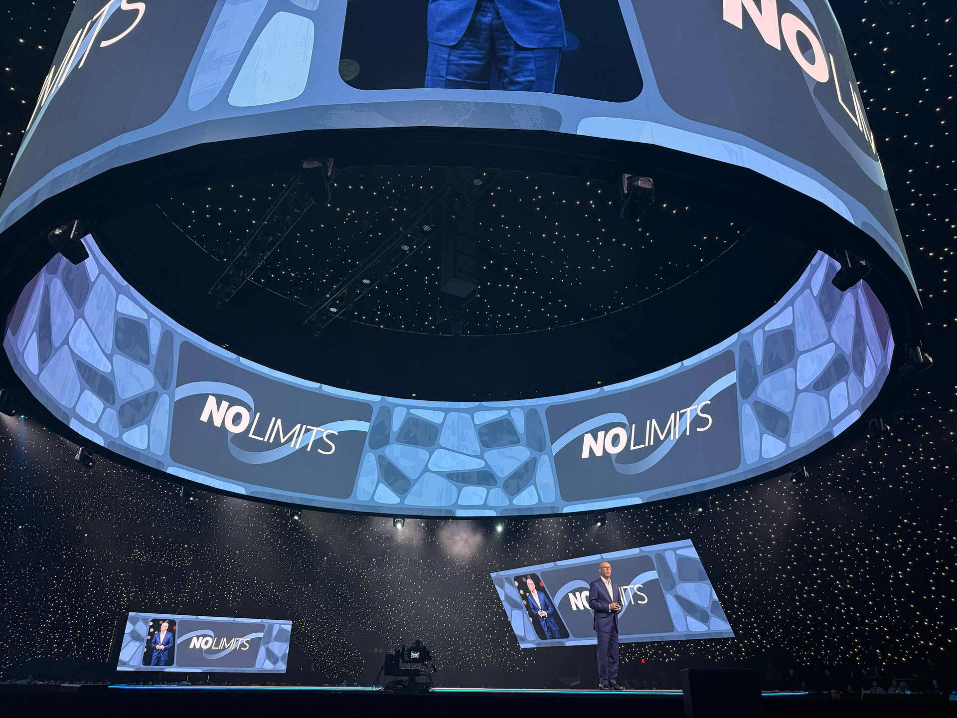 Image from the start of SuiteWorld 2025