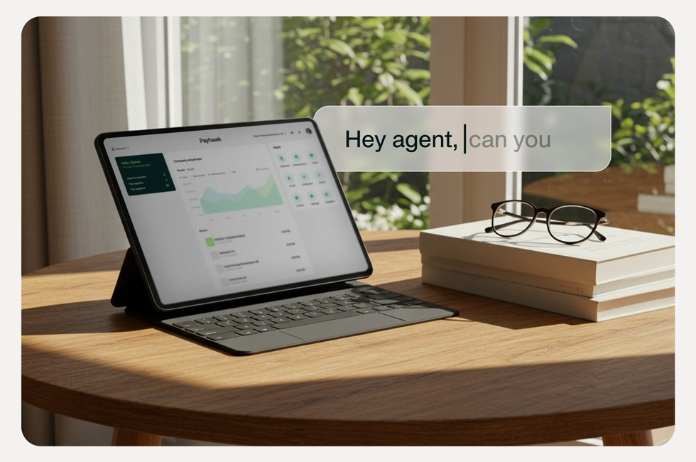Image of a laptop and an text bubble next to it saying: "Hey agent..."