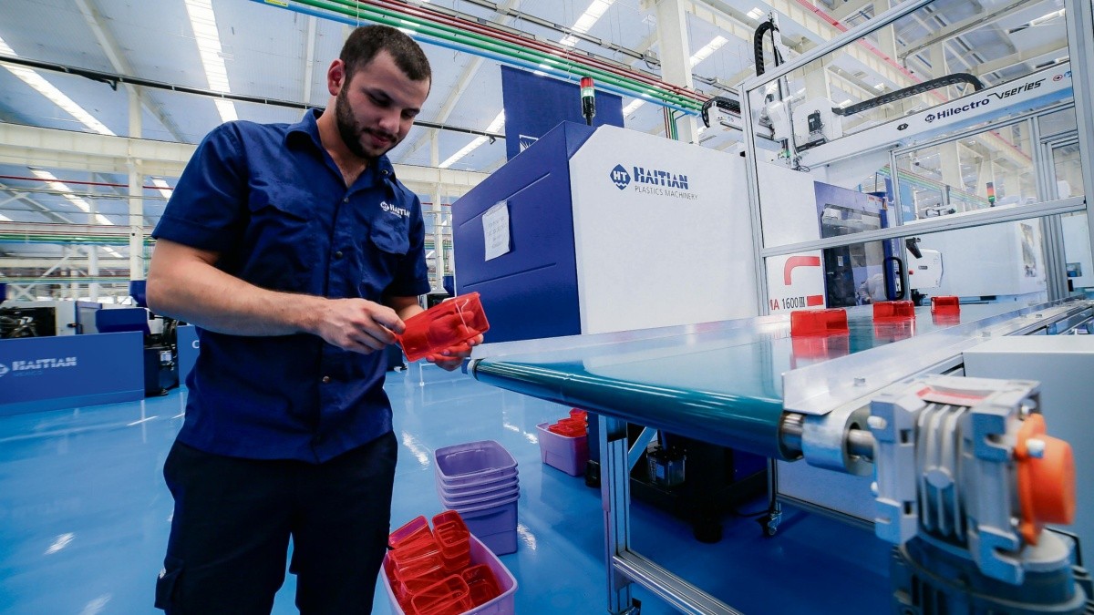 México pierde empresas y genera menos empleo